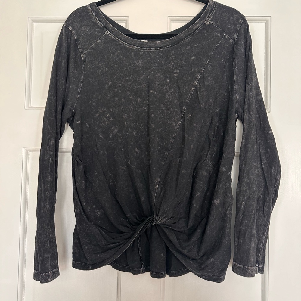Zella twist front reversible top. Size large very good used condition.